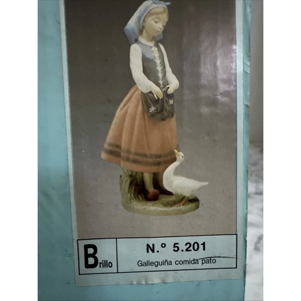Lladro Porcelain Retired Figurine 5201 Josefa Feeding Duck w/ Original Box